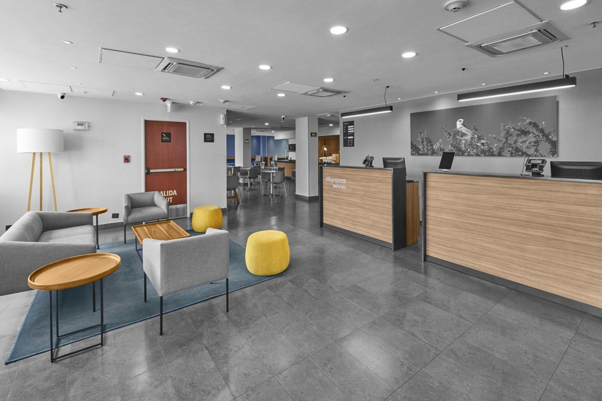 City Express By Marriott Comitan Exterior photo